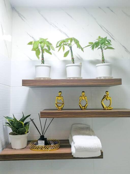 Cozy Studio Unit At Sun Residences Quezon City Kültér fotó